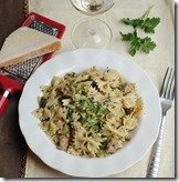 Creamy sausage and spinach pesto pasta