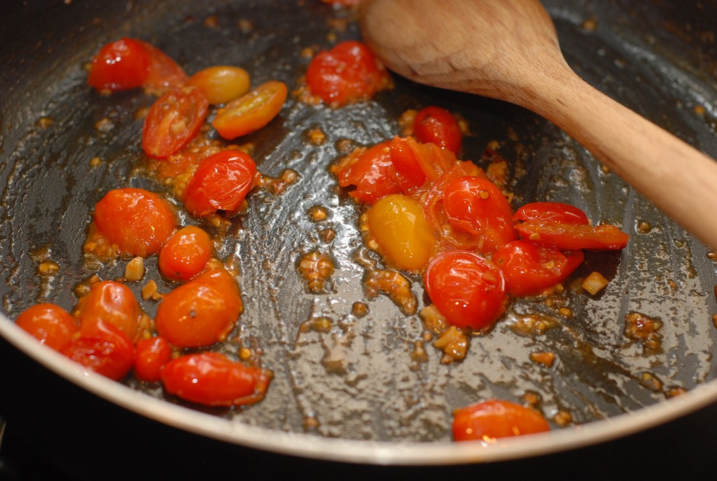 Chicken Sausage and Cherry Tomato Pasta Yummy O Yummy