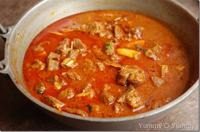 Varutharacha Mutton Curry