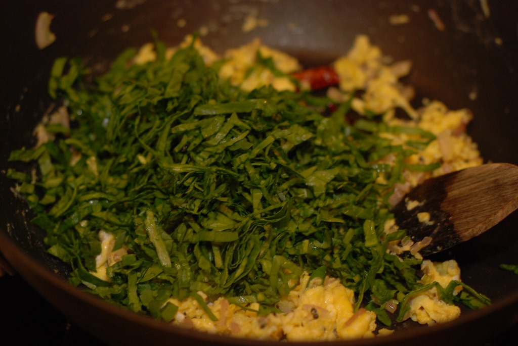 Spinach Egg Thoran / Cheera Mutta Thoran Yummy O Yummy